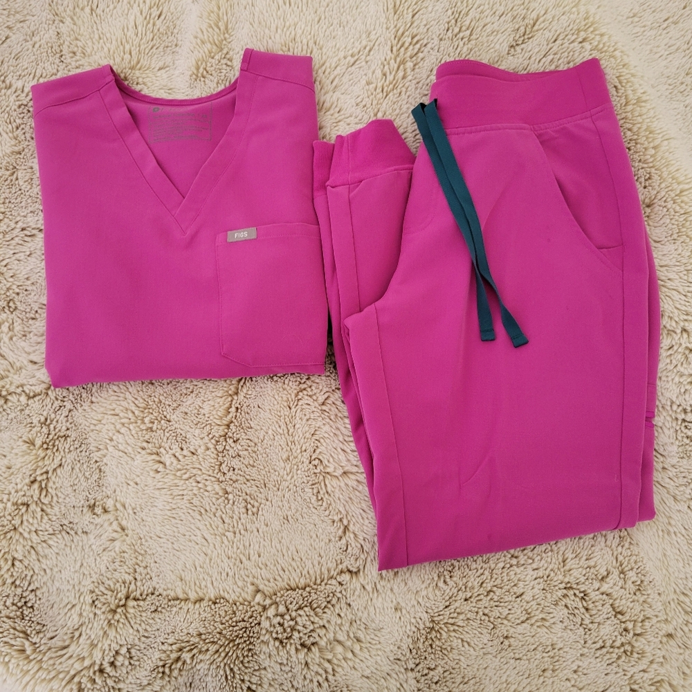 Magenta color figs set